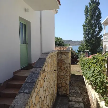 Kuca Za Odmor Hébergement de vacances Rtina
